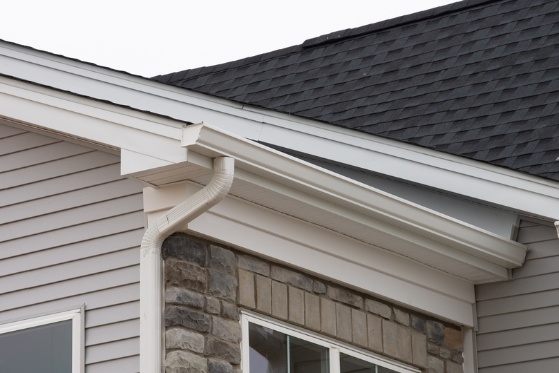 White seamless gutters