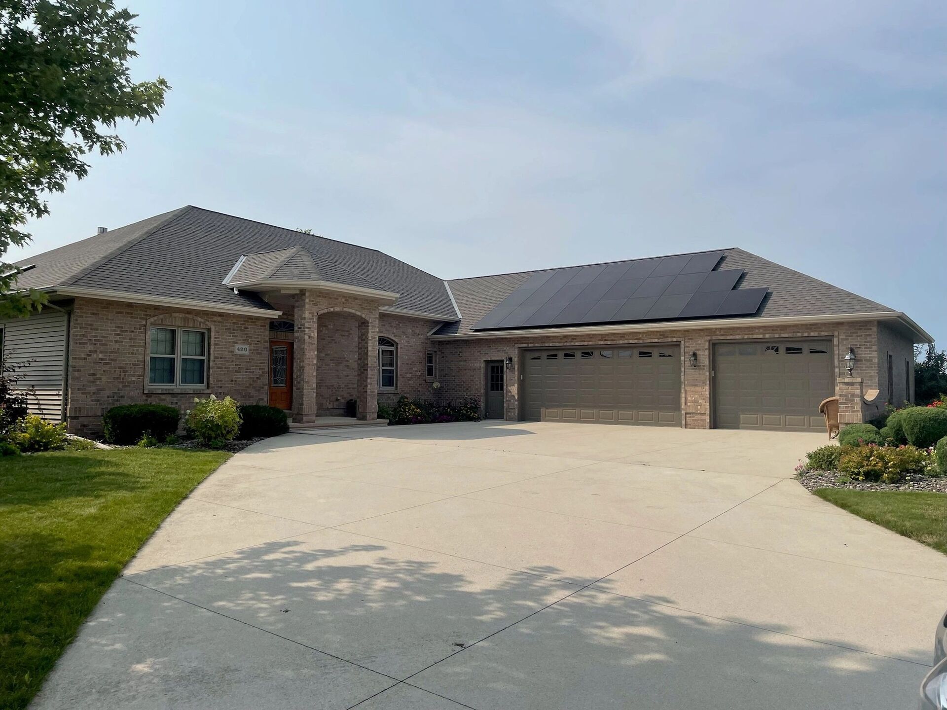 residential brick ranch solar