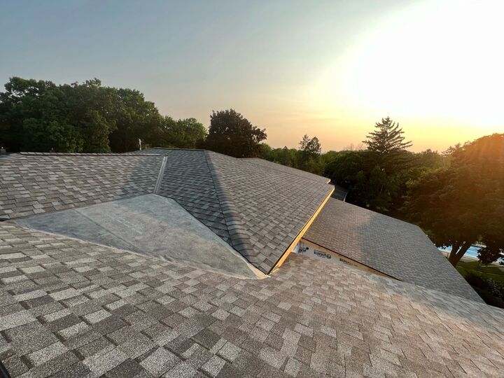 landmark pro sunset roof
